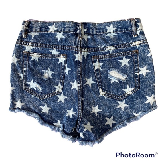 Size 5. Shorts.​ - Picture 2 of 9